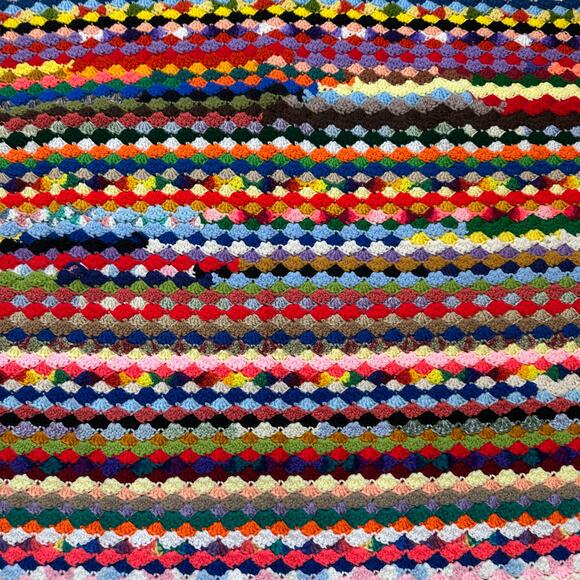 Handmade Crochet Afghan Blanket Throw Multicolor 70s Shell Pattern Large - Picture 4 of 4